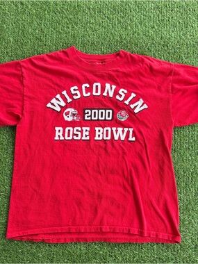 Vintage 2000 Wisconsin Rose Bowl Graphic T-Shirt